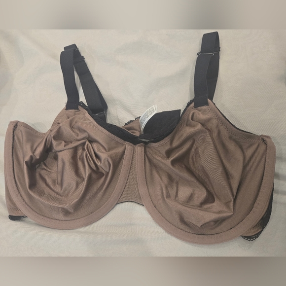 Wacoal Black Underwire Lace Bra - Picture 2 of 4